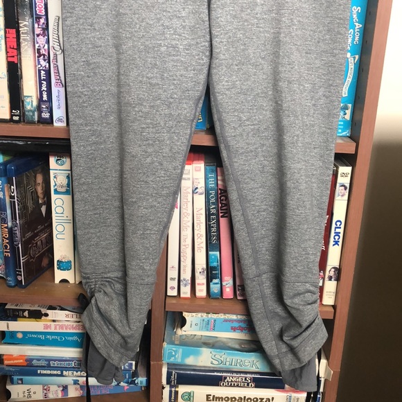 Lululemon Capri Ruched Drawstring Heather Gray Sz 4 Leggings - Picture 3 of 10